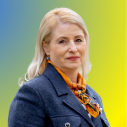 Lucia GABOR
